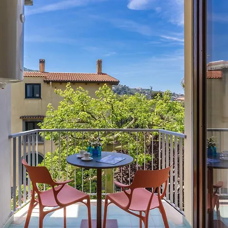 Wonder Suite With Balcony Walk To Sorrento Downtown By Feeling Italy * Сорренто