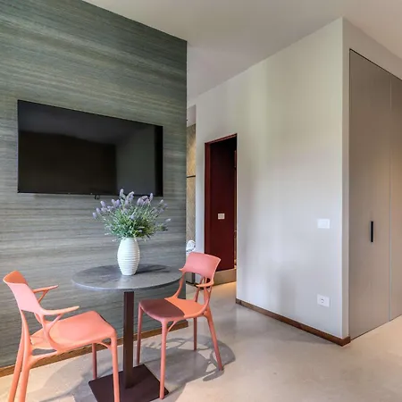 Апартаменти Wonder Suite With Balcony Walk To Sorrento Downtown By Feeling Italy Сорренто